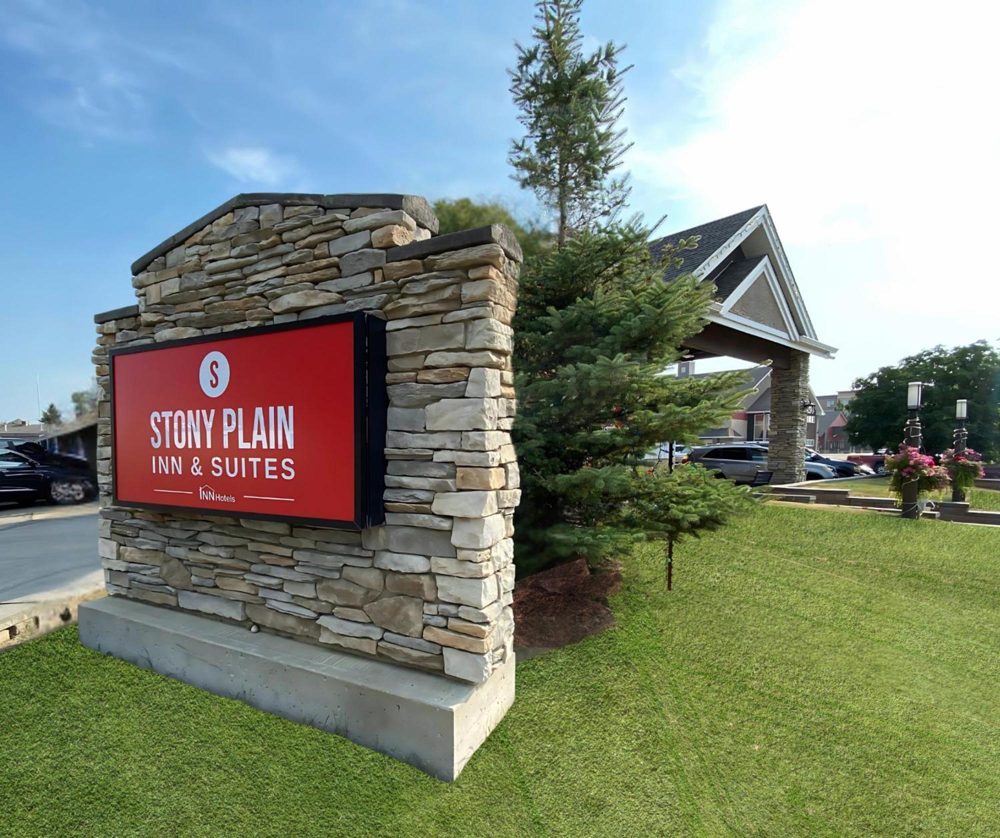 Stony Plain Inn & Suites Экстерьер фото