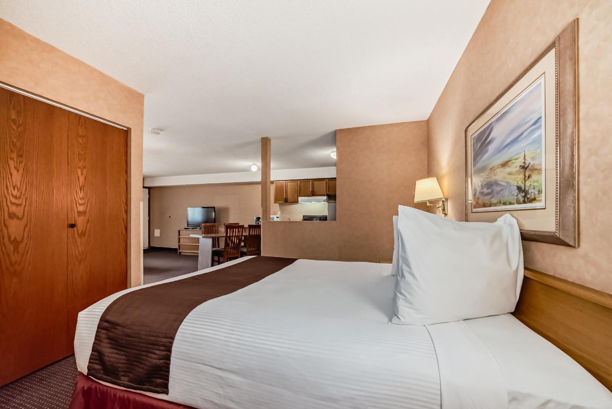 Stony Plain Inn & Suites Экстерьер фото