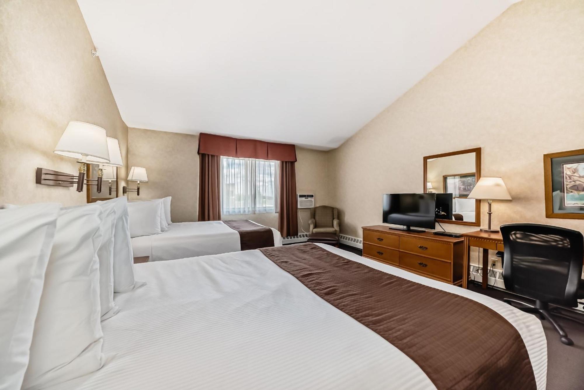 Stony Plain Inn & Suites Экстерьер фото