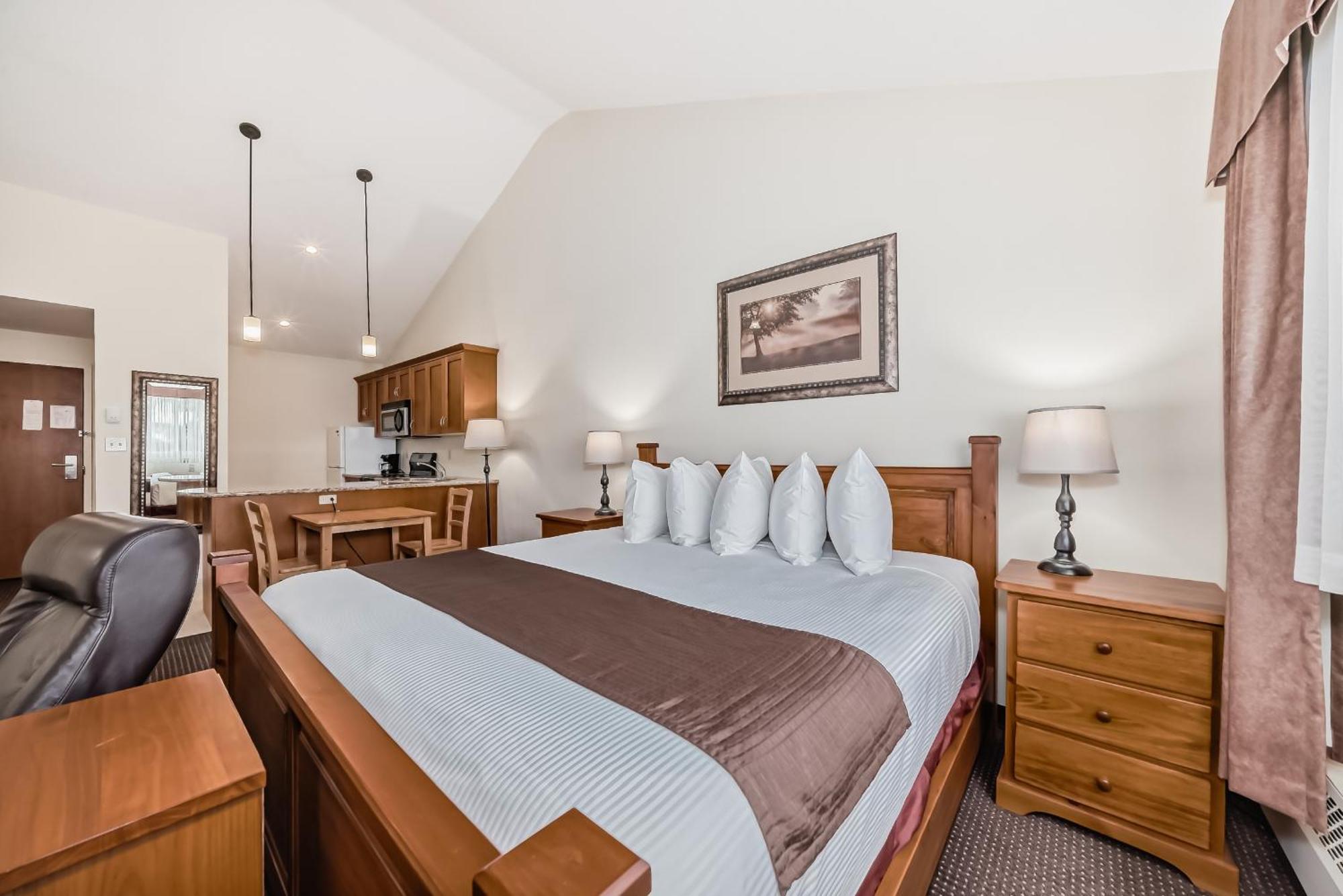 Stony Plain Inn & Suites Экстерьер фото