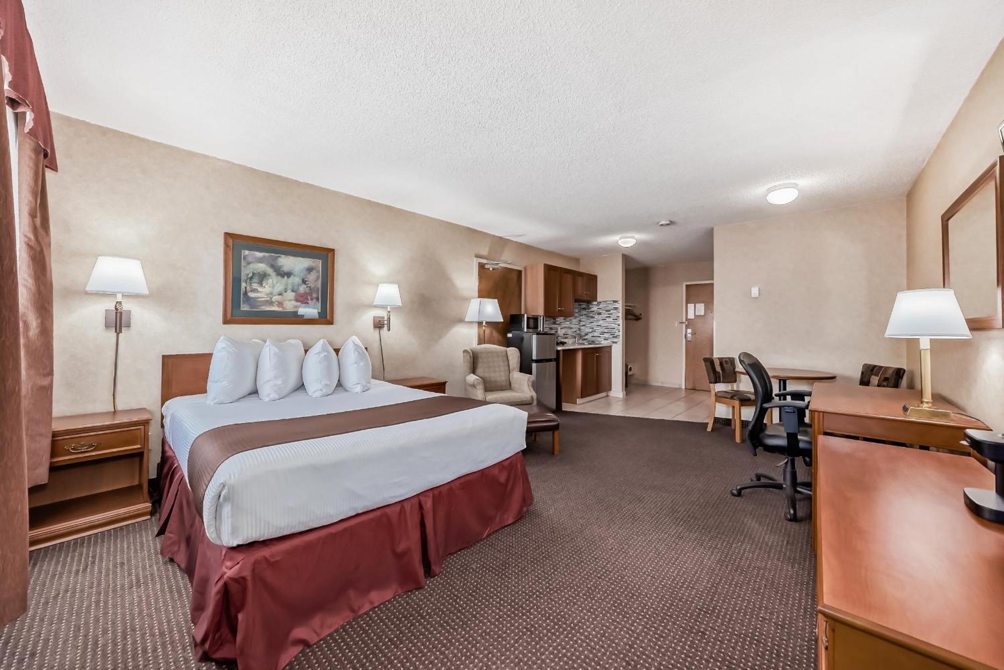 Stony Plain Inn & Suites Экстерьер фото